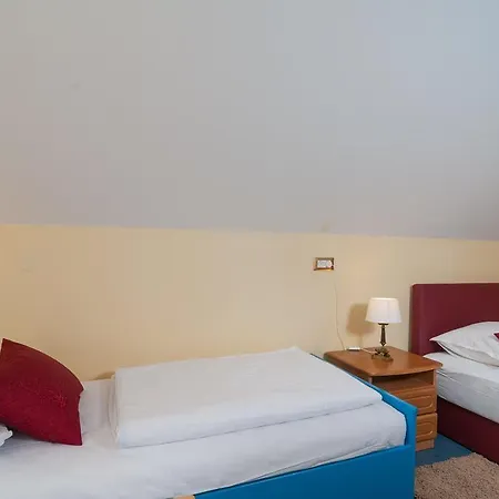 Larsen Apartment