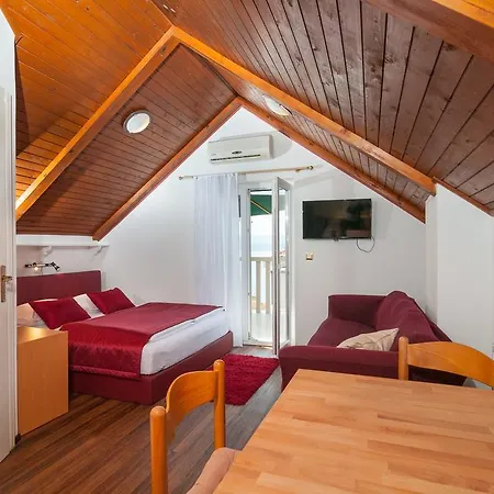 Larsen Apartment Omis